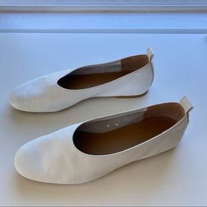 Everlane Day Glove Flats in White Sz 7